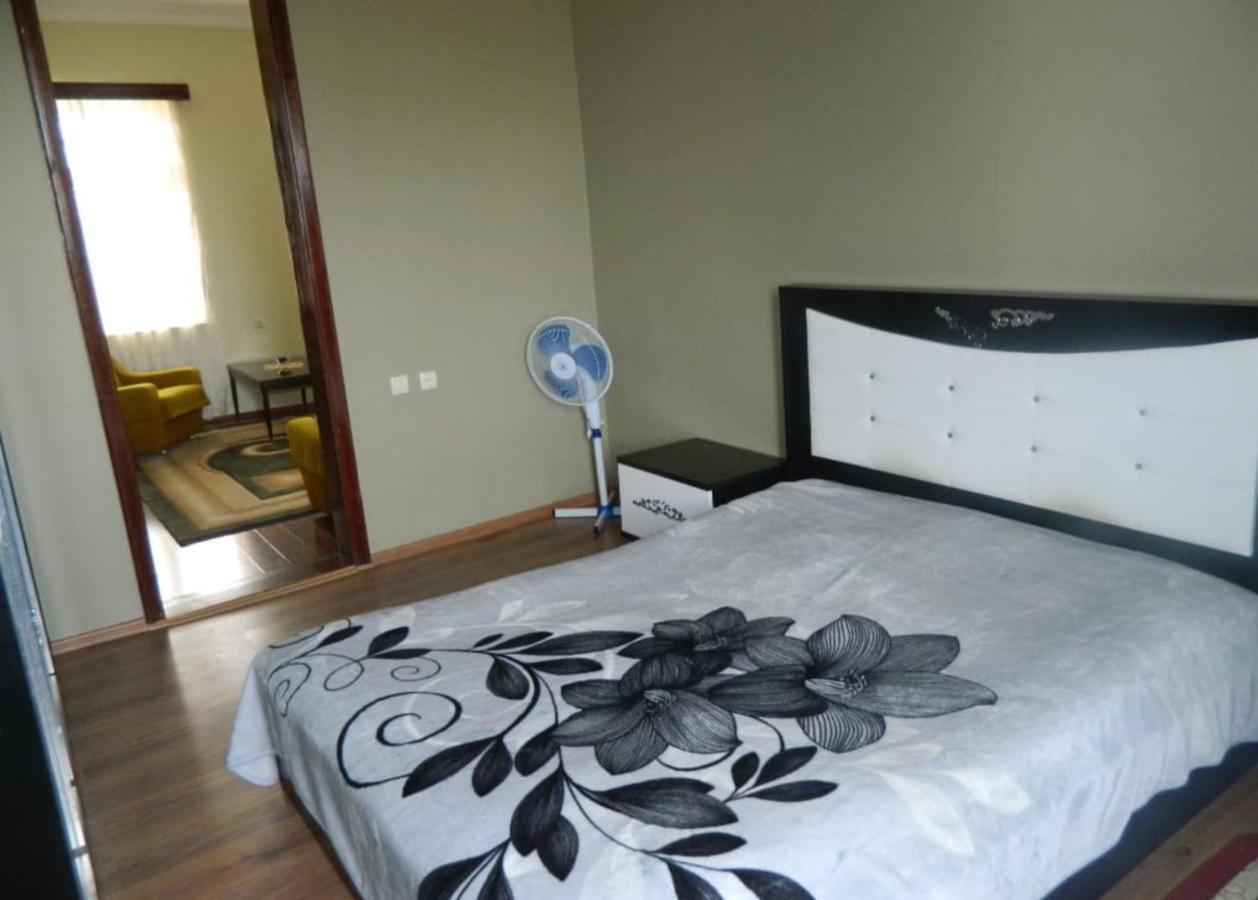 Kobuleti 4-Bedroom Apartment エクステリア 写真